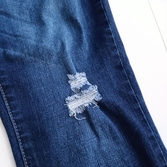 YMI Royalty WannaBettaButt Skinny Jeans-Size 4-Distressed-Contouring-Booty Lift - Picture 5 of 10